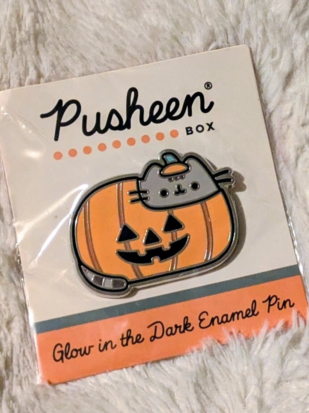 Pusheen Box Pumpkin Glow in the Dark Enamel Pin